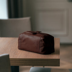 Leather Toiletry Bag Brown Vince