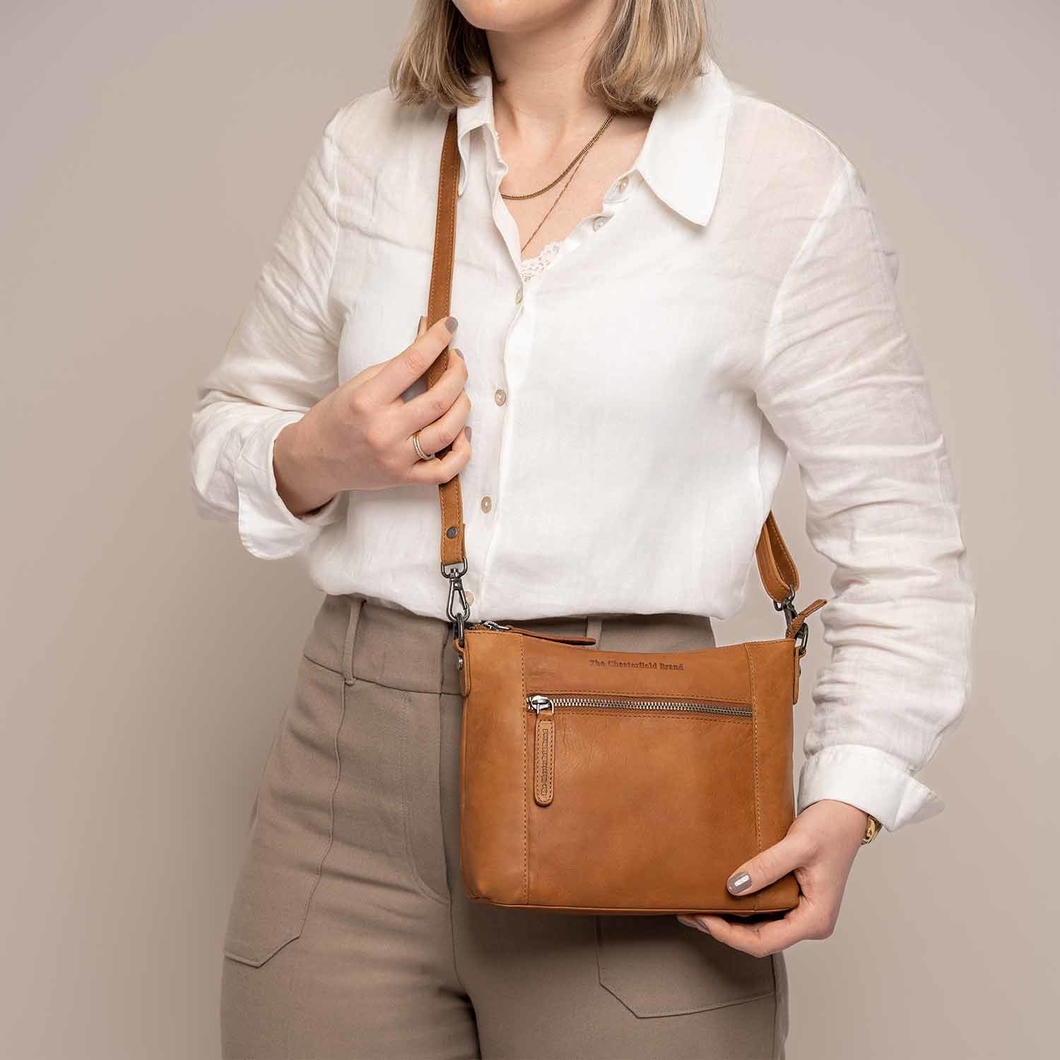 Leather Shoulder Bag Cognac Faro