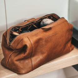 Leather Toiletry Bag Cognac Vince